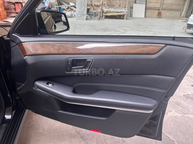 Mercedes E 220 2015, 252,000 km - 2.1 l - Bakı