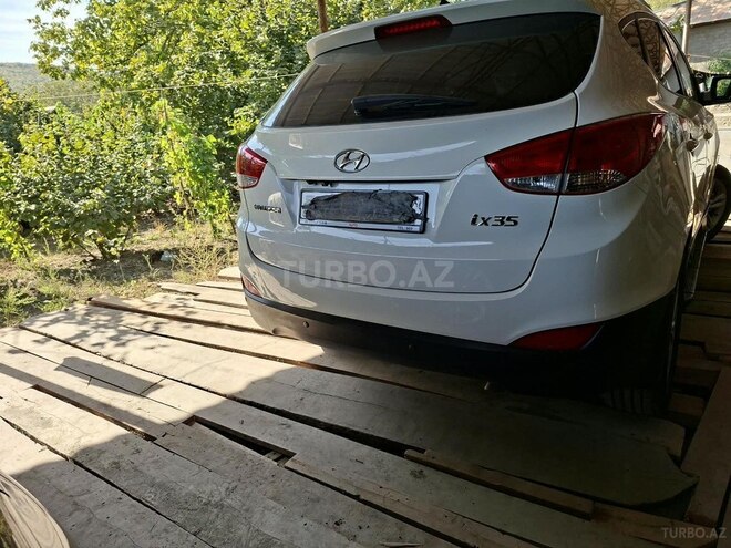 Hyundai ix35 2011, 137,000 km - 2.0 l - Şəki