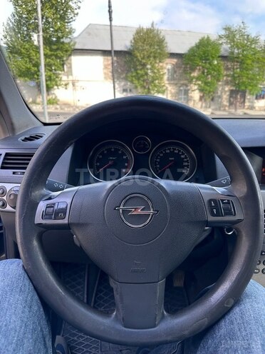 Opel Astra 2006, 398,000 km - 1.4 l - Şəki