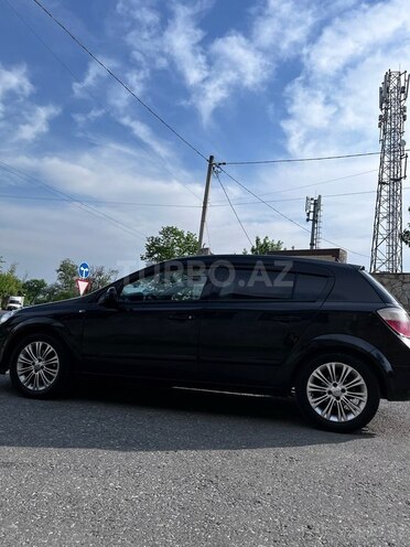 Opel Astra 2006, 398,000 km - 1.4 l - Şəki