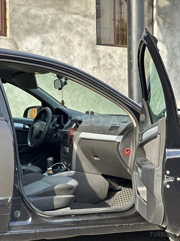 Opel Astra 2006, 398,000 km - 1.4 l - Şəki