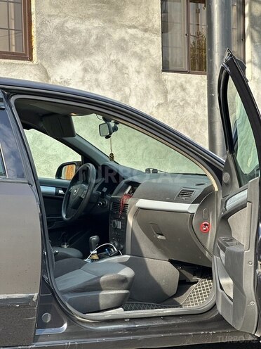 Opel Astra 2006, 398,000 km - 1.4 l - Şəki