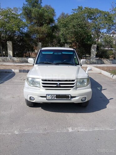 Mitsubishi Pajero io 2004, 252,000 km - 2.0 л - Bakı