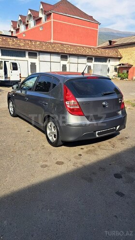 Hyundai i30 2010, 322,000 km - 1.6 л - Şəki