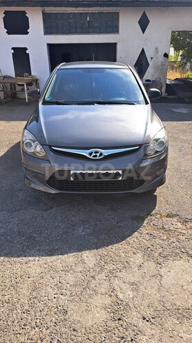 Hyundai i30 2010, 322,000 km - 1.6 л - Şəki