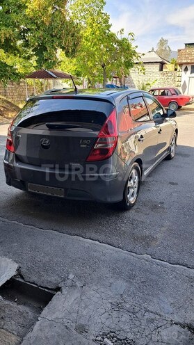 Hyundai i30 2010, 322,000 km - 1.6 л - Şəki