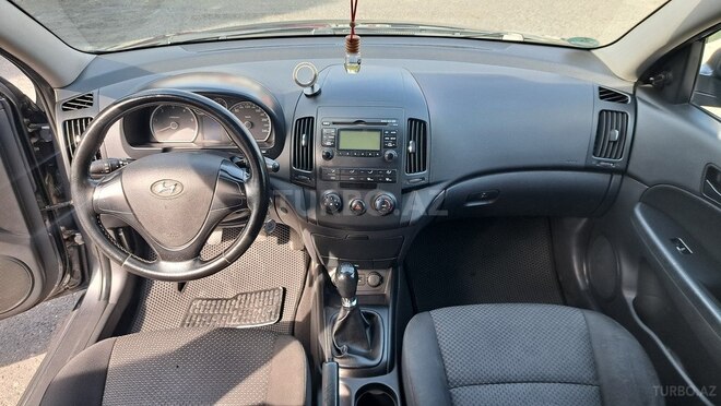 Hyundai i30 2010, 322,000 km - 1.6 л - Şəki