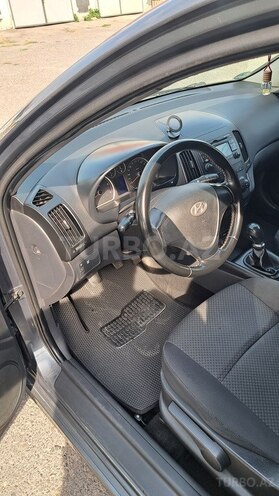 Hyundai i30 2010, 322,000 km - 1.6 л - Şəki