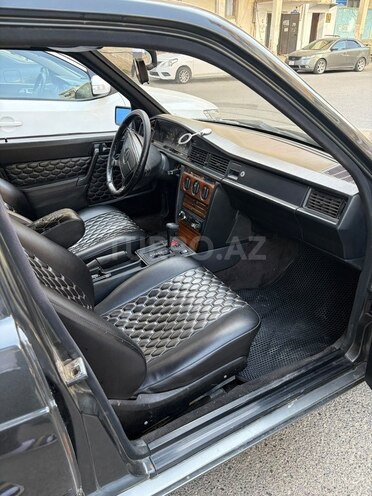Mercedes 190 1992, 302,000 km - 2.0 l - Sumqayıt