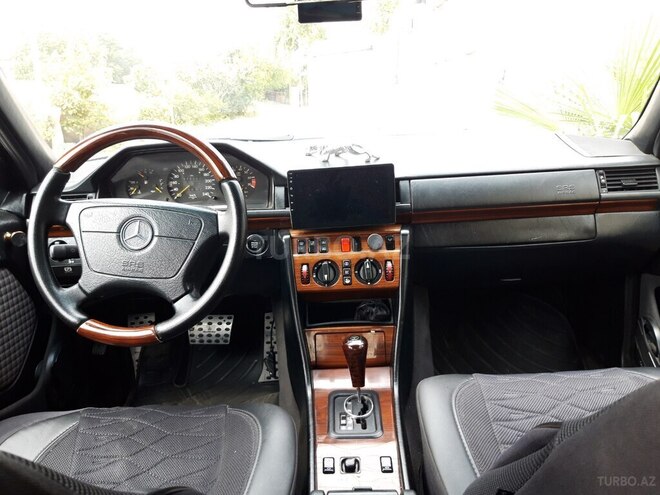 Mercedes 220 E 1994, 355,000 km - 2.2 l - Bakı