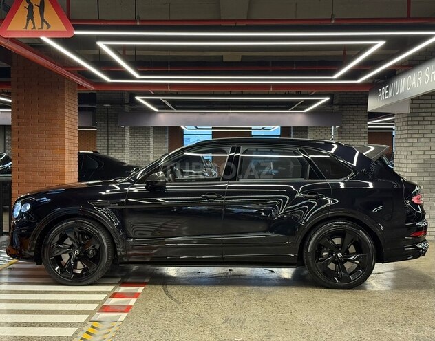 Bentley Bentayga 2023, 10,000 km - 4.0 l - Bakı