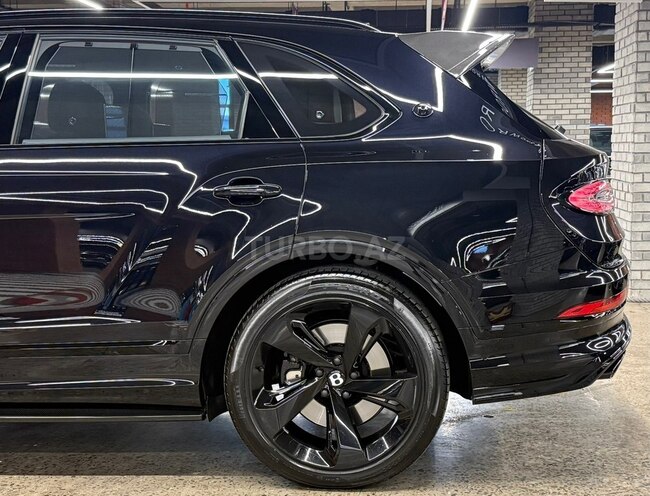 Bentley Bentayga 2023, 10,000 km - 4.0 l - Bakı