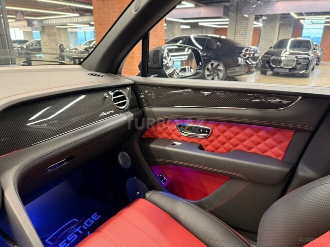 Bentley Bentayga 2023, 10,000 km - 4.0 l - Bakı