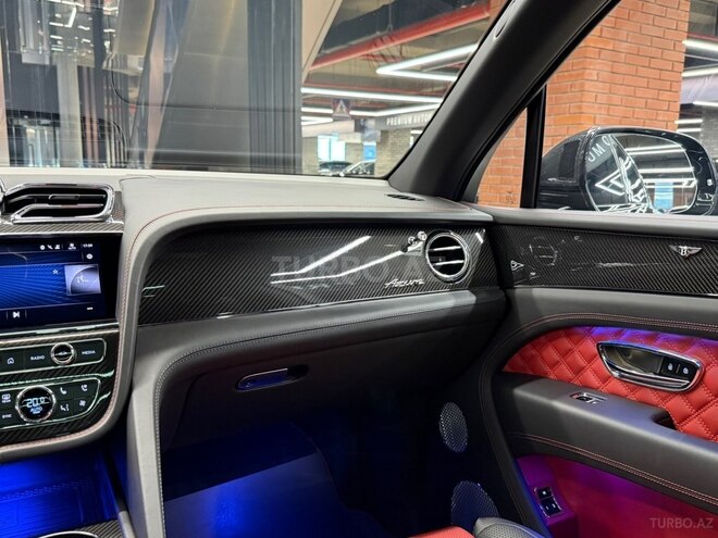 Bentley Bentayga 2023, 10,000 km - 4.0 l - Bakı