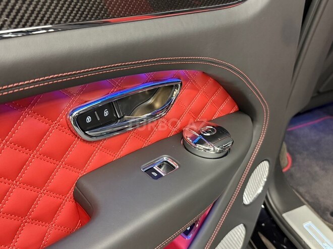 Bentley Bentayga 2023, 10,000 km - 4.0 l - Bakı