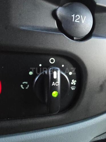 Ford Transit 2011, 269,000 km - 2.2 l - Quba
