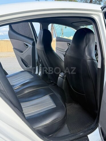 Hyundai Elantra 2015, 144,841 km - 1.8 l - Bakı