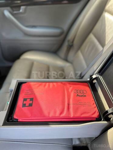 Audi A4 2004, 400,000 km - 1.8 l - Bakı