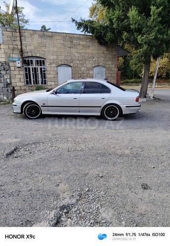 BMW 525 2001, 312,000 km - 2.5 l - Zaqatala