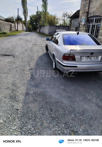 BMW 525 2001, 312,000 km - 2.5 l - Zaqatala