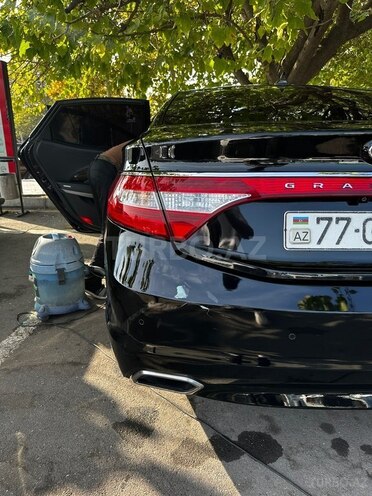 Hyundai Grandeur 2015, 409,000 km - 2.2 l - Yevlax
