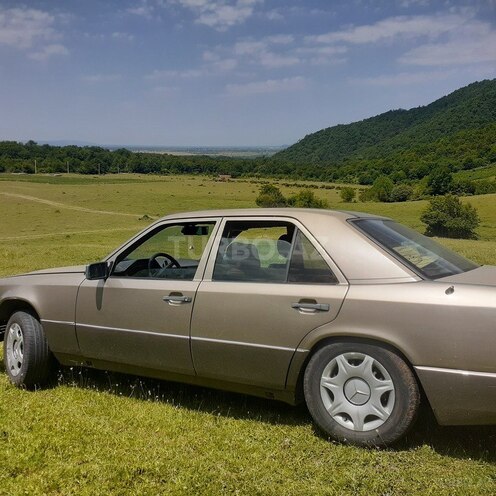 Mercedes 230 E 1989, 255,000 km - 2.3 l - Bakı