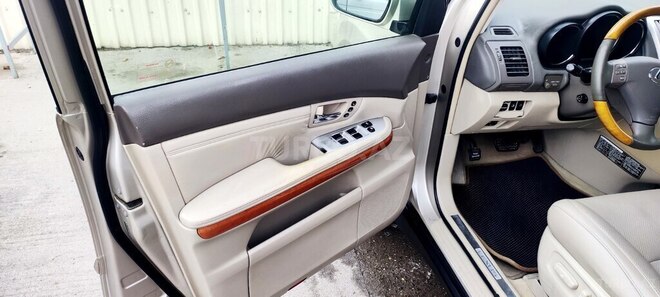 Lexus RX 300 2005, 315,000 km - 3.0 l - Quba