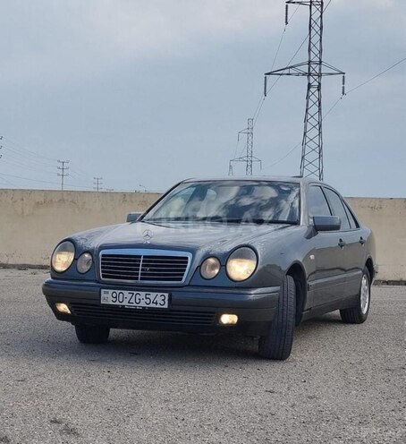 Mercedes E 240 1999, 499,000 km - 2.4 l - Bakı