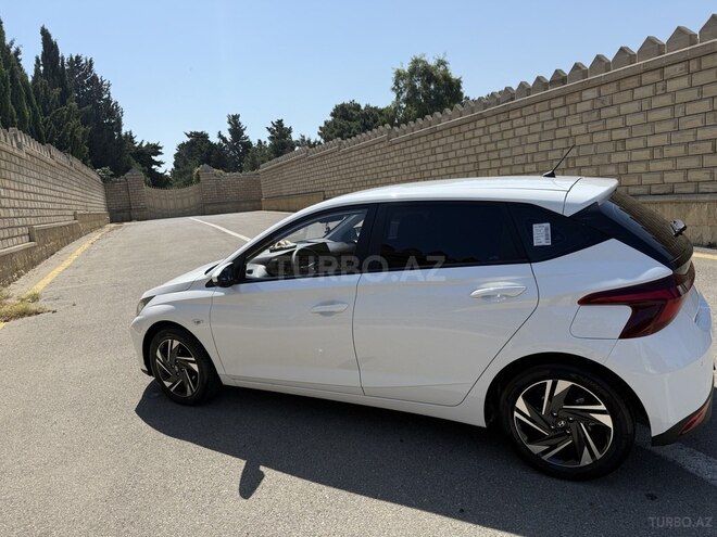 Hyundai i20 2023, 32,000 km - 1.0 л - Bakı
