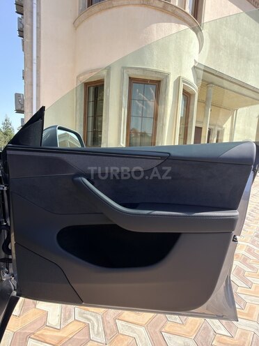 Tesla Model Y 2025, 3,790 km - 0.0 л - Bakı