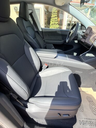 Tesla Model Y 2025, 3,790 km - 0.0 л - Bakı