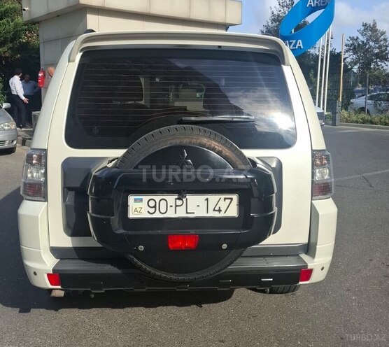 Mitsubishi Pajero 2010, 327,000 km - 3.5 l - Bakı