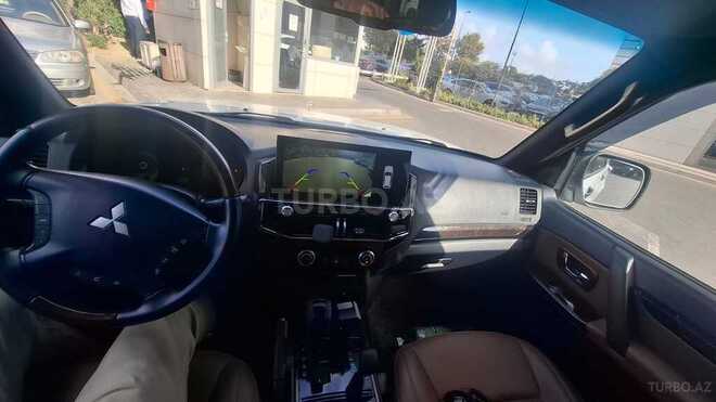 Mitsubishi Pajero 2010, 327,000 km - 3.5 l - Bakı