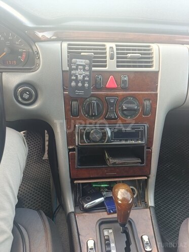 Mercedes E 230 1995, 429,320 km - 2.3 l - Bakı