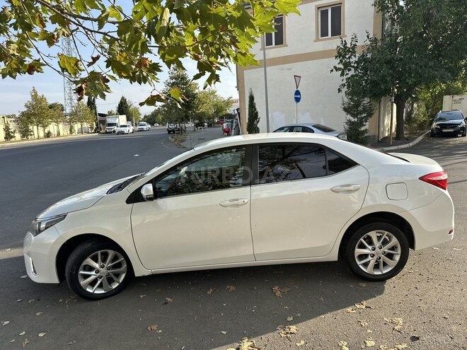 Toyota Corolla 2013, 179,000 km - 1.6 l - Gəncə
