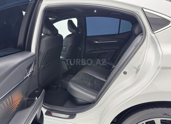 Toyota Camry 2025, 16,600 km - 2.0 л - Bakı