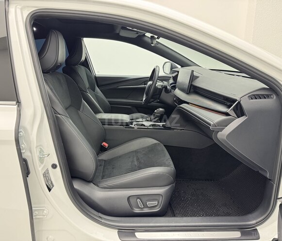 Toyota Camry 2025, 16,600 km - 2.0 л - Bakı