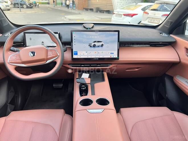Changan  2025, 22,000 km - 1.5 л - Bakı