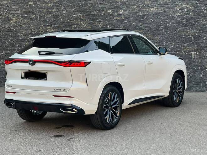 Changan  2025, 22,000 km - 1.5 л - Bakı