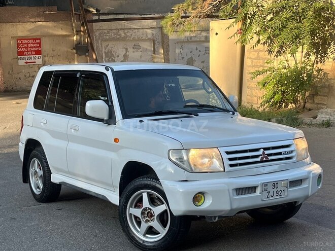 Mitsubishi Pajero io 2000, 235,000 km - 1.8 л - Bakı