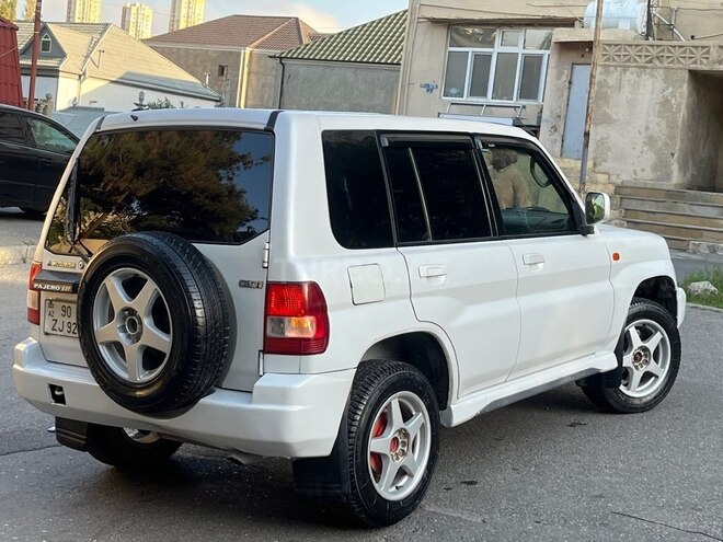 Mitsubishi Pajero io 2000, 235,000 km - 1.8 л - Bakı