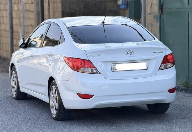 Hyundai Accent 2013, 193,000 km - 1.6 л - Bakı