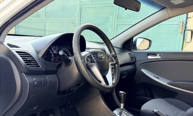 Hyundai Accent 2013, 193,000 km - 1.6 л - Bakı