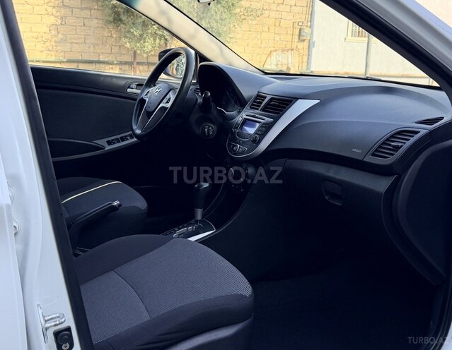 Hyundai Accent 2013, 193,000 km - 1.6 л - Bakı