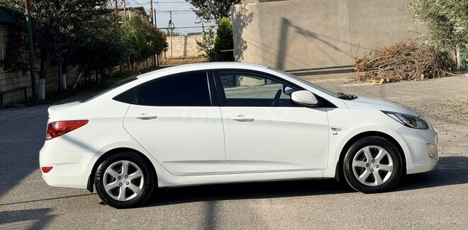 Hyundai Accent 2013, 193,000 km - 1.6 л - Bakı