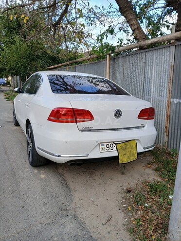 Volkswagen Passat 2011, 283,000 km - 1.8 л - Bakı