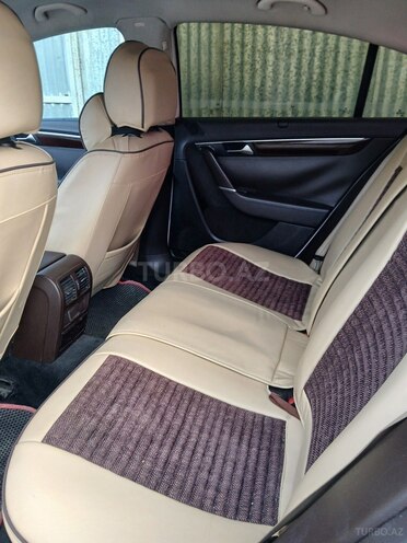 Volkswagen Passat 2011, 283,000 km - 1.8 л - Bakı