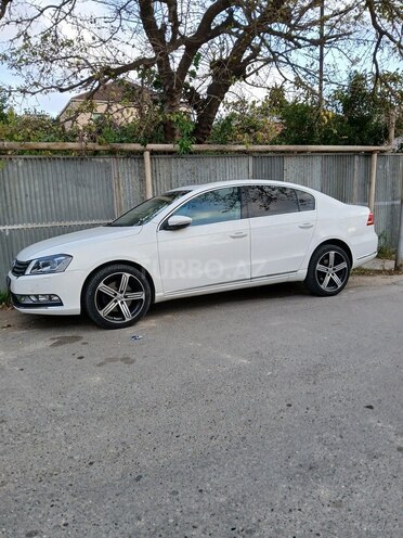 Volkswagen Passat 2011, 283,000 km - 1.8 л - Bakı
