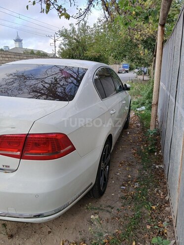 Volkswagen Passat 2011, 283,000 km - 1.8 л - Bakı