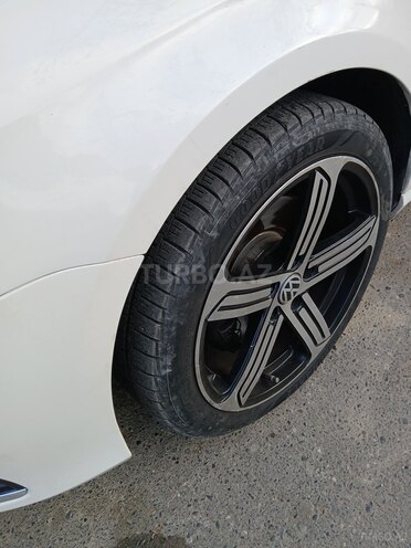 Volkswagen Passat 2011, 283,000 km - 1.8 л - Bakı